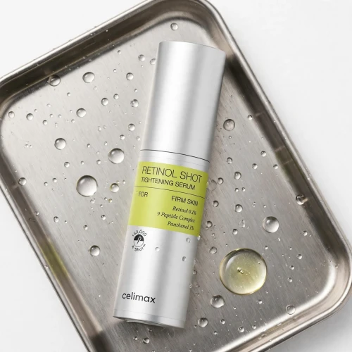 Dozownik airless i konsystencja ujędrniającego serum z retinolem Celimax Retinol Shot