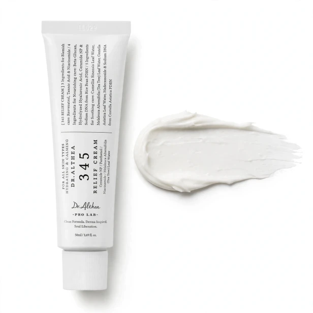 Lekka żelowo-kremowa konsystencja kremu regenerującego Dr. Althea 345 Relief Cream