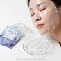 Struktura płachty żelowej maski kojącej SKIN1004 Madagascar Centella Watergel Mask