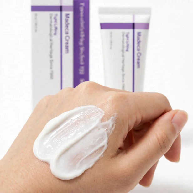 Odżywcza formuła kremu ujędrniającego z kompleksem TECA i WĄKROTKĄ AZJATYCKĄ CENTELLIAN24