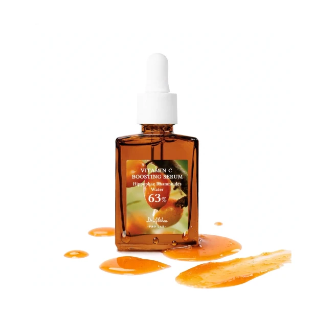 Szklana pipeta i lekka nawilżająco-rozjaśniająca konsystencja serum Dr. Althea Vitamin C Boosting Serum
