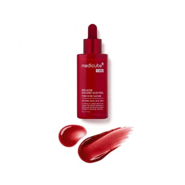 Pipeta i płynna czerwona formuła peelingu z kwasem bursztynowym Medicube Red Acne Peel